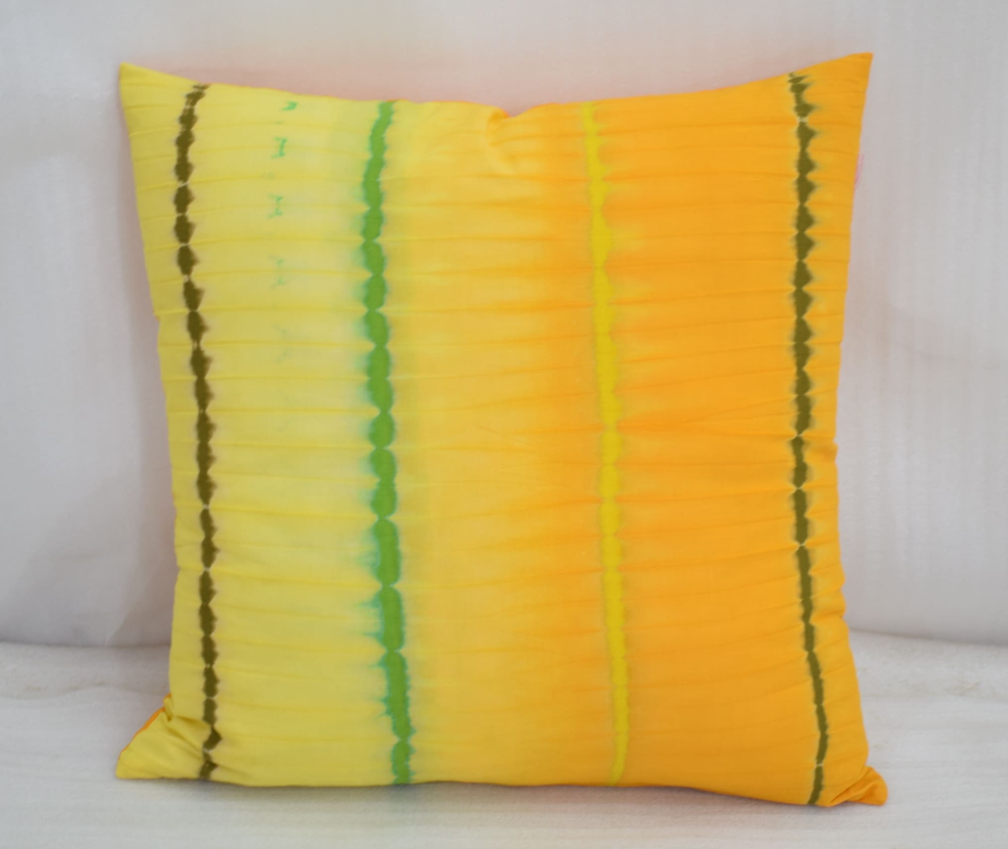 Lehariya Tie-Dye cushion Cover